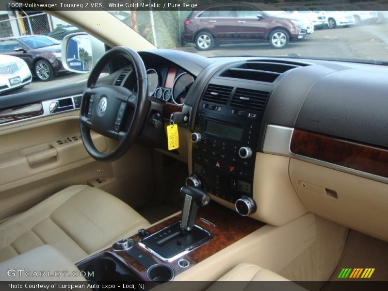 White Gold Metallic / Pure Beige 2008 Volkswagen Touareg 2 VR6