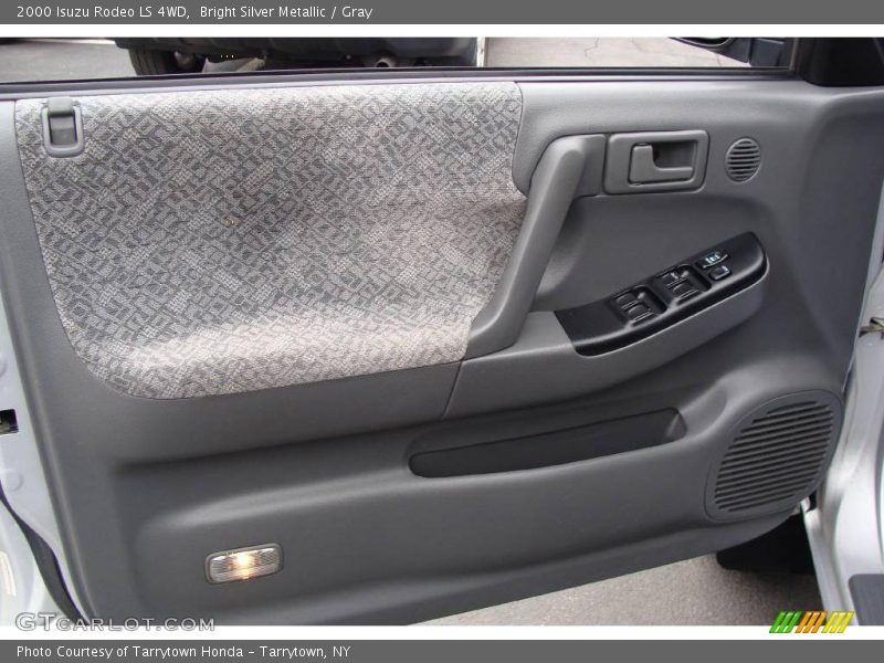 Bright Silver Metallic / Gray 2000 Isuzu Rodeo LS 4WD