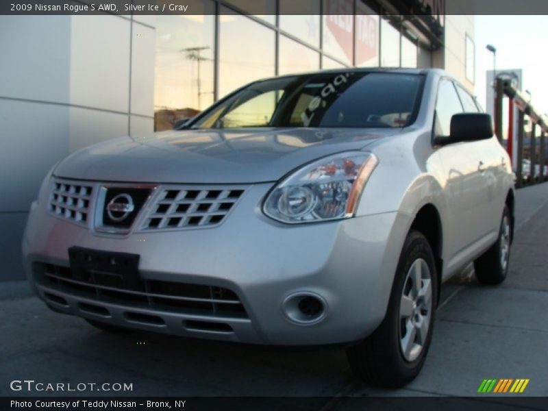 Silver Ice / Gray 2009 Nissan Rogue S AWD