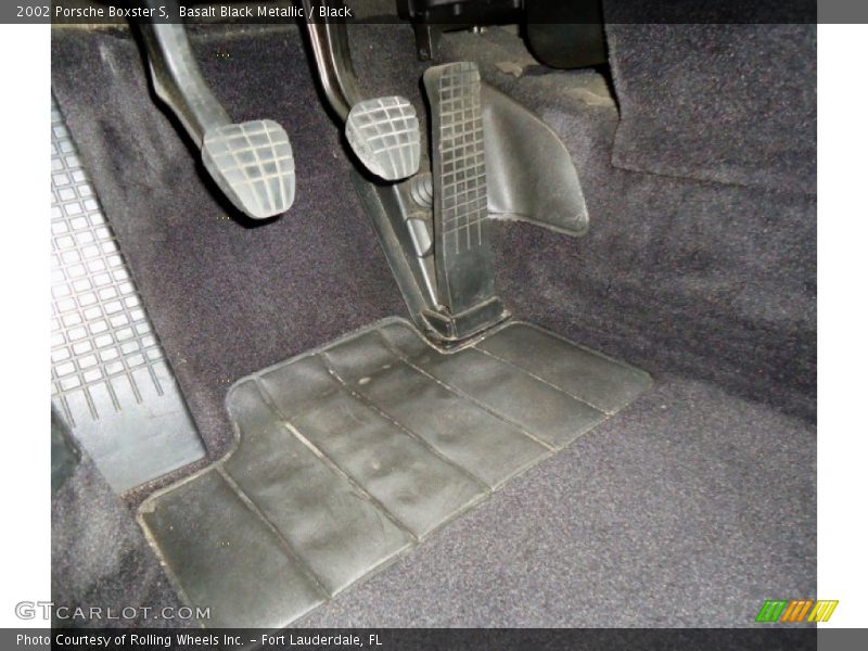 Controls of 2002 Boxster S