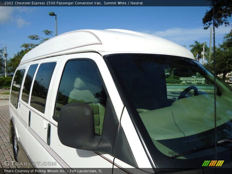 Summit White / Neutral 2002 Chevrolet Express 1500 Passenger Conversion Van