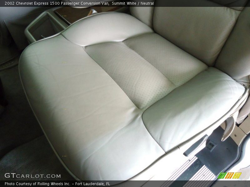 Summit White / Neutral 2002 Chevrolet Express 1500 Passenger Conversion Van