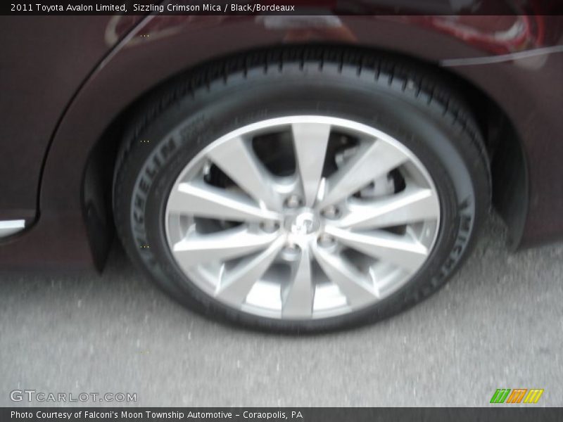 Sizzling Crimson Mica / Black/Bordeaux 2011 Toyota Avalon Limited