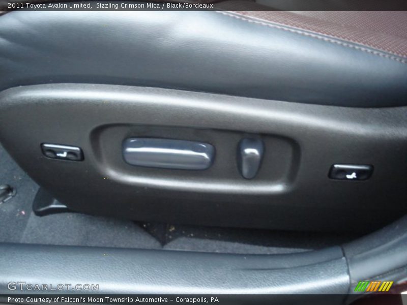 Sizzling Crimson Mica / Black/Bordeaux 2011 Toyota Avalon Limited