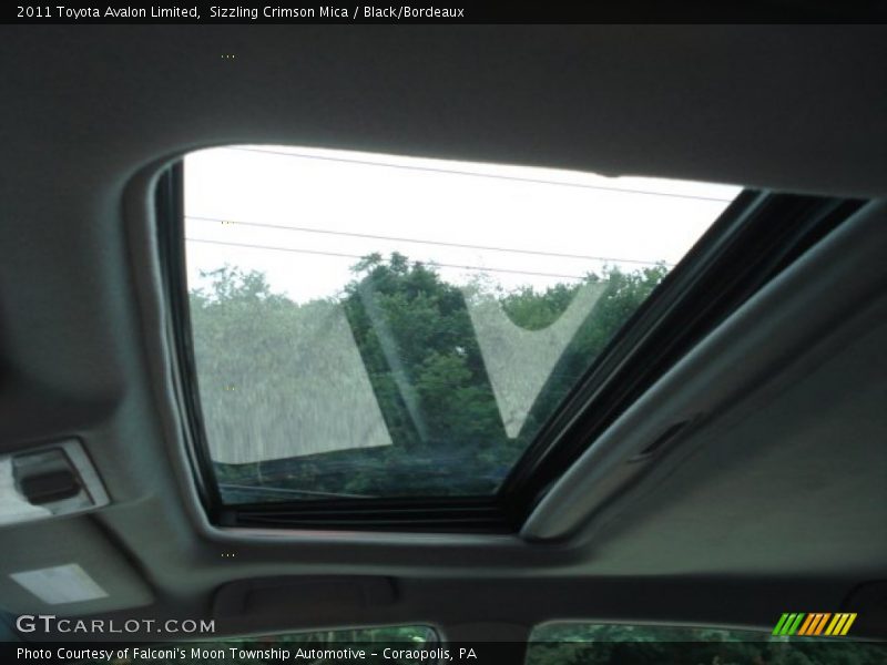 Sizzling Crimson Mica / Black/Bordeaux 2011 Toyota Avalon Limited