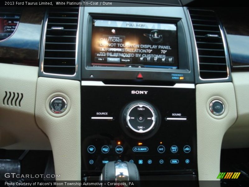 White Platinum Tri-Coat / Dune 2013 Ford Taurus Limited