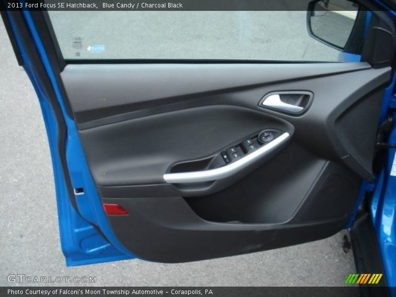 Blue Candy / Charcoal Black 2013 Ford Focus SE Hatchback