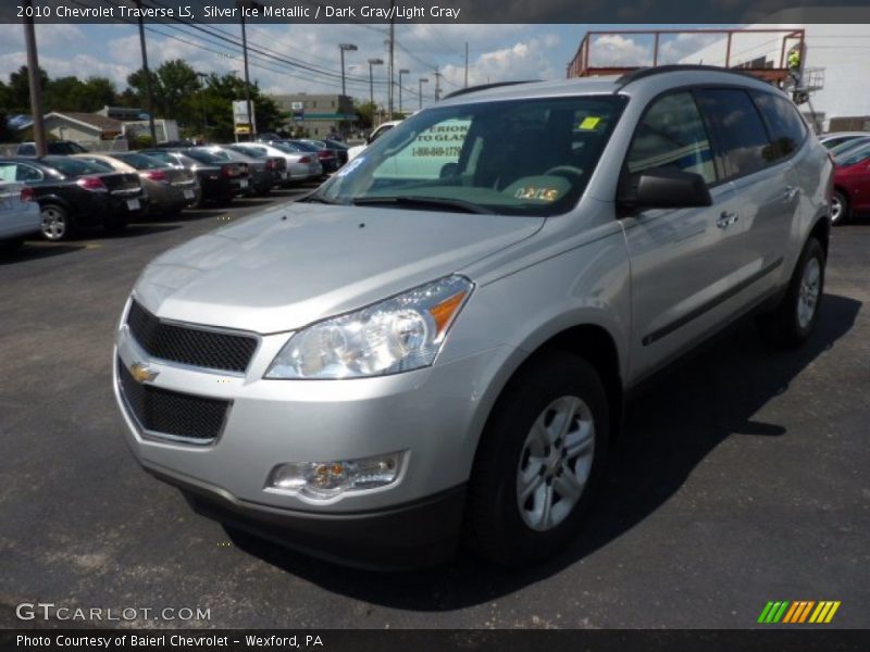 Silver Ice Metallic / Dark Gray/Light Gray 2010 Chevrolet Traverse LS