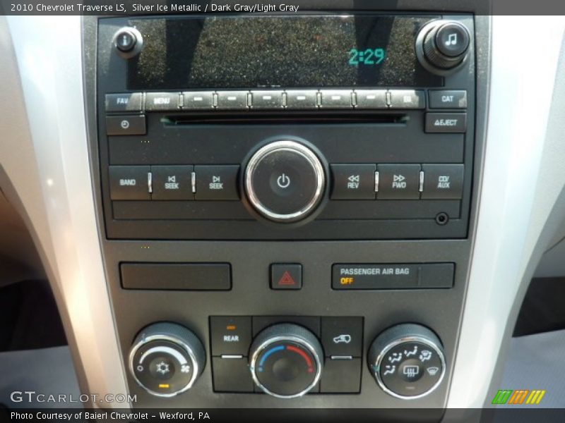 Silver Ice Metallic / Dark Gray/Light Gray 2010 Chevrolet Traverse LS