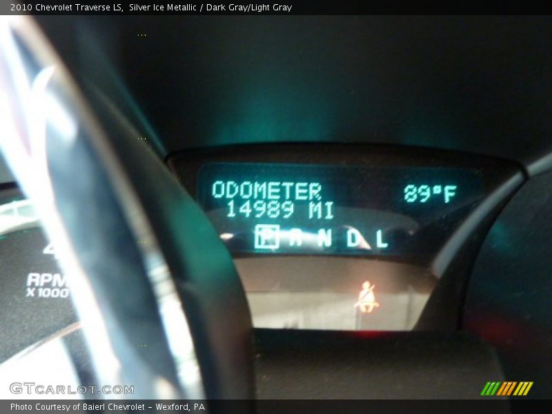 Silver Ice Metallic / Dark Gray/Light Gray 2010 Chevrolet Traverse LS