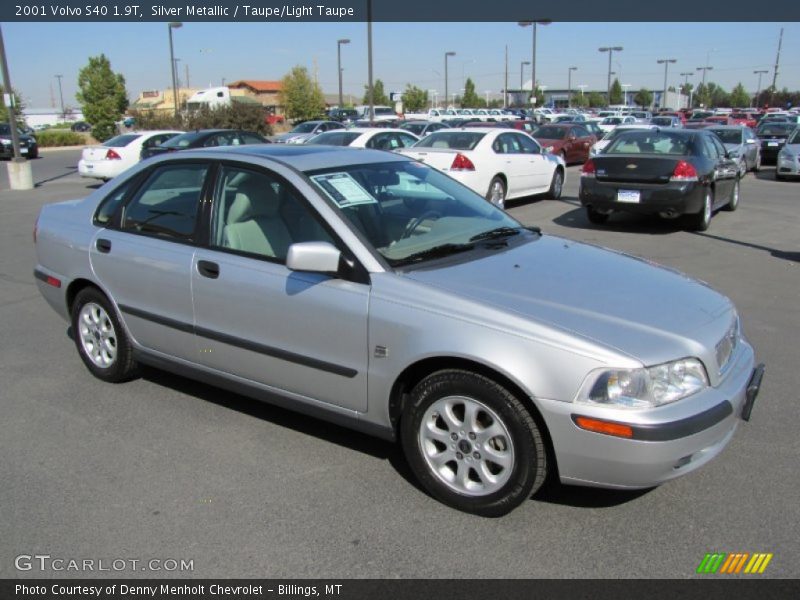 Silver Metallic / Taupe/Light Taupe 2001 Volvo S40 1.9T