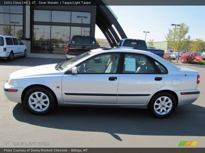 Silver Metallic / Taupe/Light Taupe 2001 Volvo S40 1.9T
