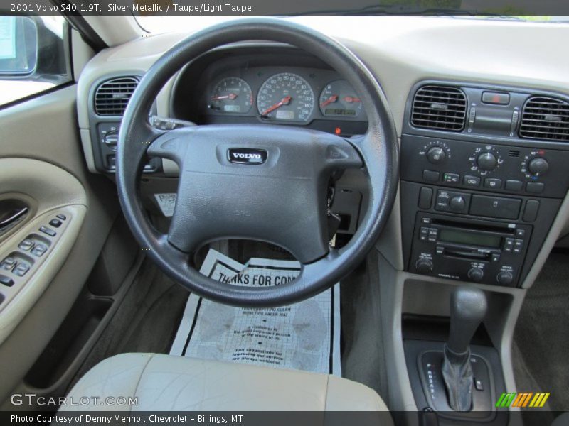 Silver Metallic / Taupe/Light Taupe 2001 Volvo S40 1.9T