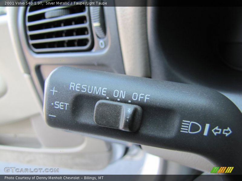 Silver Metallic / Taupe/Light Taupe 2001 Volvo S40 1.9T