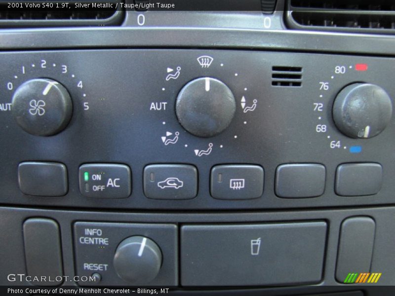 Silver Metallic / Taupe/Light Taupe 2001 Volvo S40 1.9T