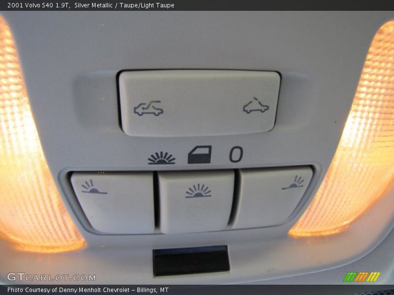 Silver Metallic / Taupe/Light Taupe 2001 Volvo S40 1.9T