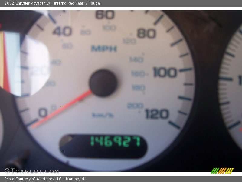 Inferno Red Pearl / Taupe 2002 Chrysler Voyager LX