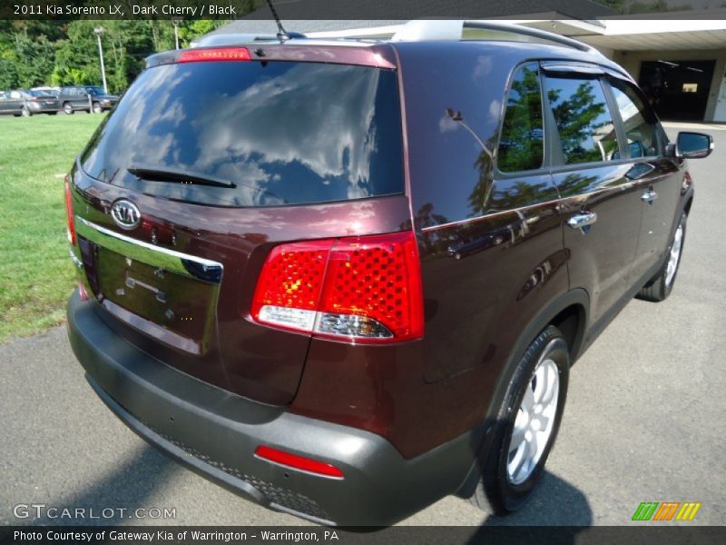 Dark Cherry / Black 2011 Kia Sorento LX