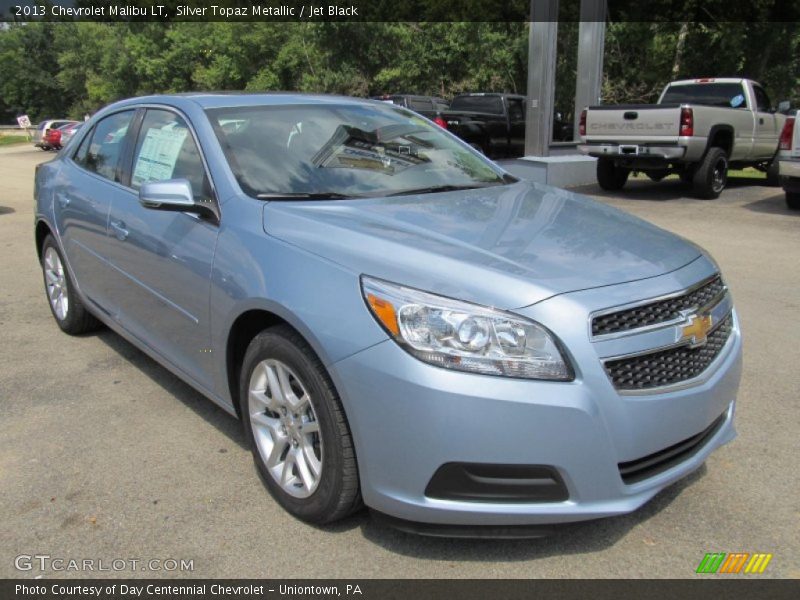 Front 3/4 View of 2013 Malibu LT