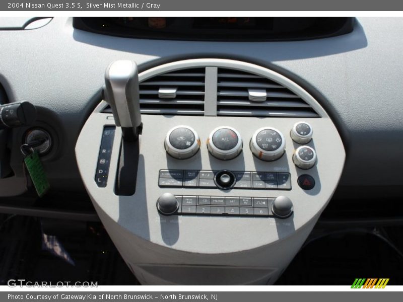 Silver Mist Metallic / Gray 2004 Nissan Quest 3.5 S