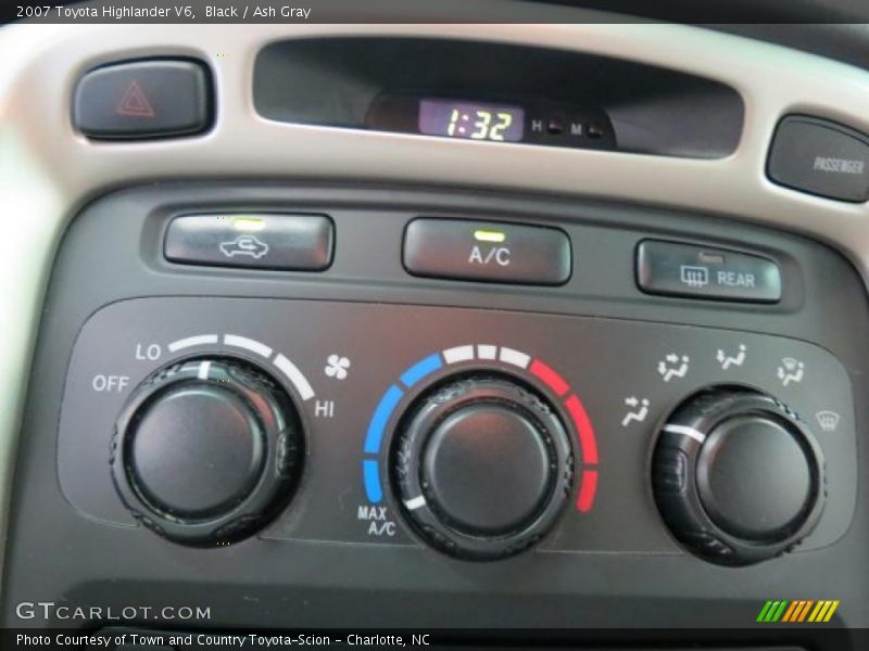 Black / Ash Gray 2007 Toyota Highlander V6