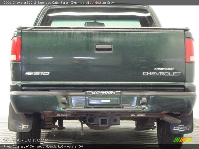 Forest Green Metallic / Medium Gray 2001 Chevrolet S10 LS Extended Cab