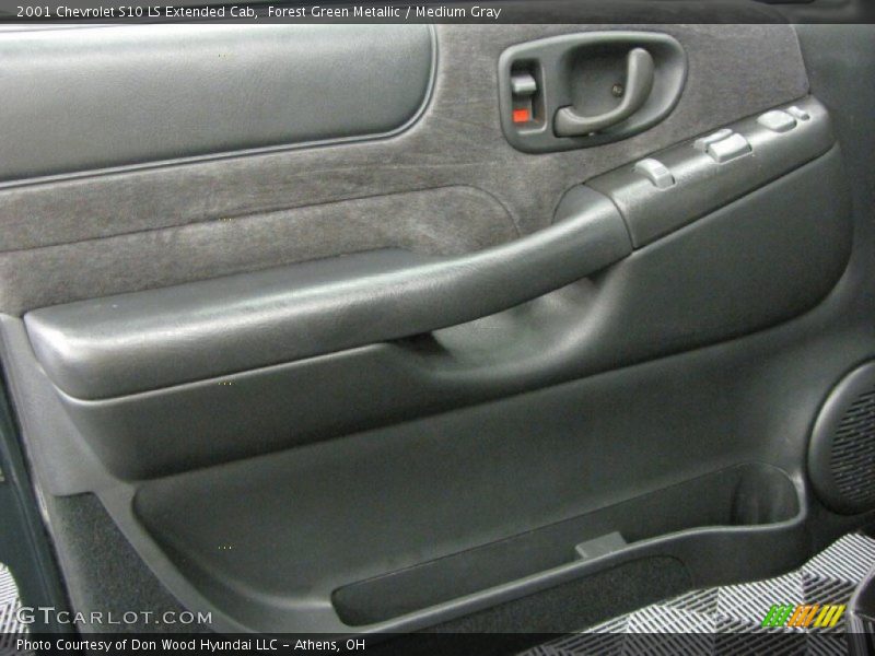 Forest Green Metallic / Medium Gray 2001 Chevrolet S10 LS Extended Cab