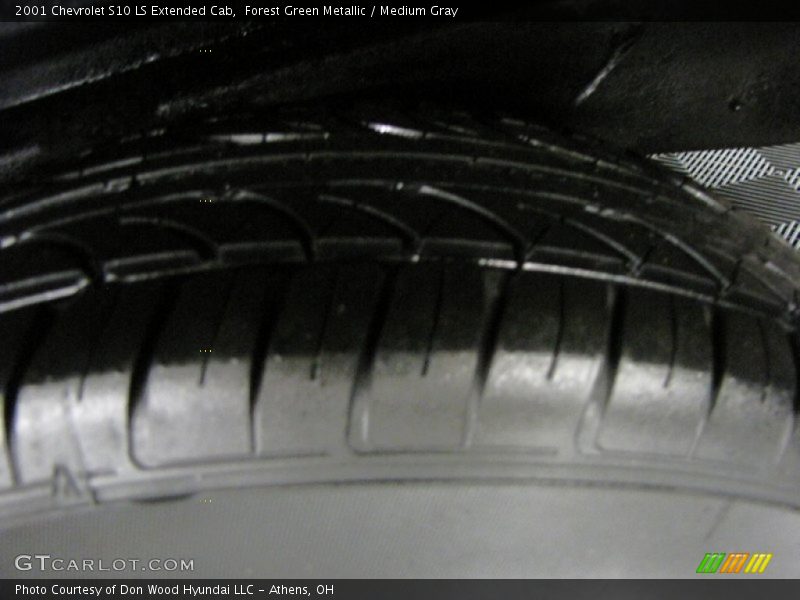 Forest Green Metallic / Medium Gray 2001 Chevrolet S10 LS Extended Cab