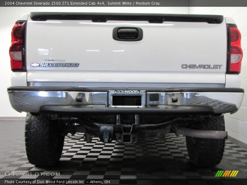Summit White / Medium Gray 2004 Chevrolet Silverado 1500 Z71 Extended Cab 4x4