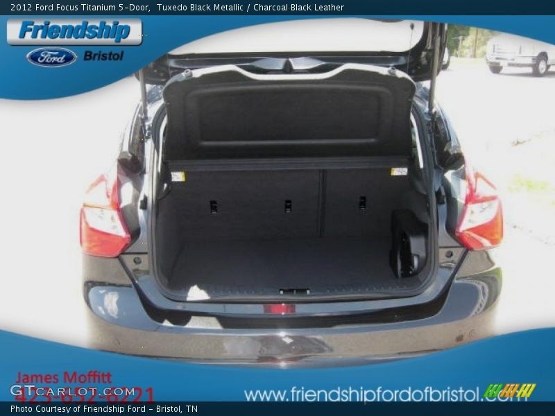 Tuxedo Black Metallic / Charcoal Black Leather 2012 Ford Focus Titanium 5-Door