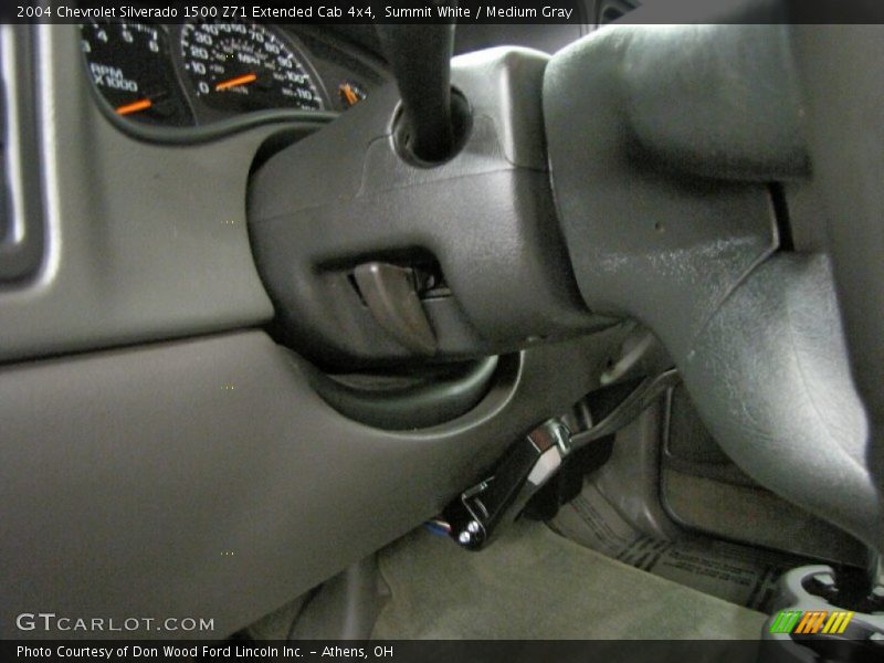 Summit White / Medium Gray 2004 Chevrolet Silverado 1500 Z71 Extended Cab 4x4