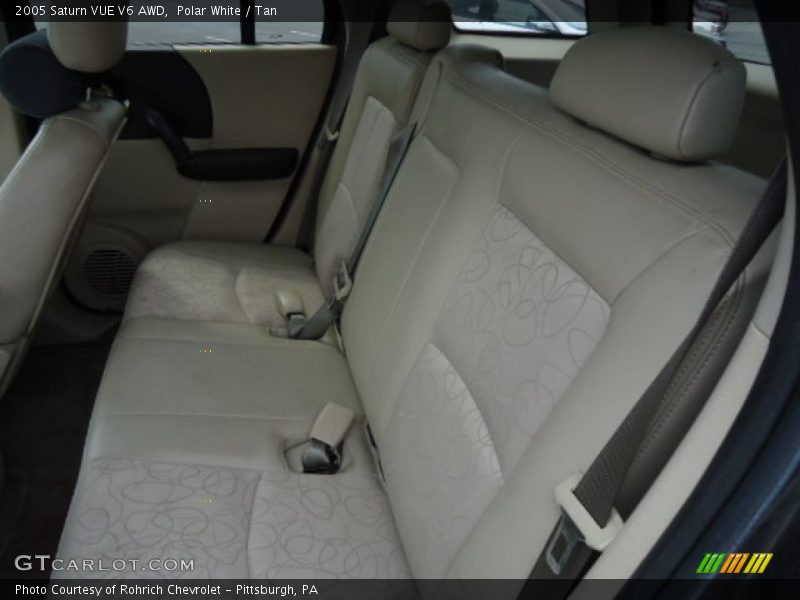 Polar White / Tan 2005 Saturn VUE V6 AWD