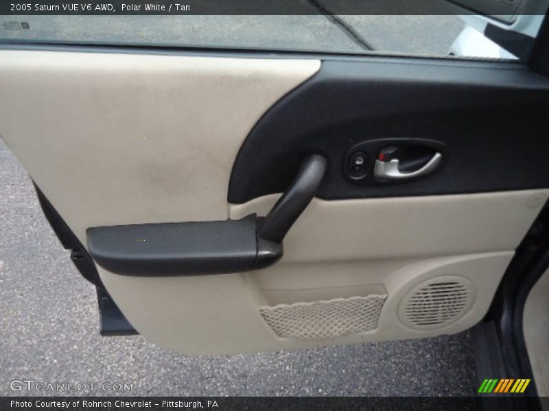 Polar White / Tan 2005 Saturn VUE V6 AWD