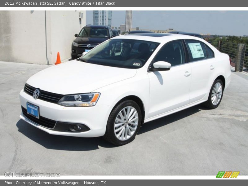 Candy White / Titan Black 2013 Volkswagen Jetta SEL Sedan
