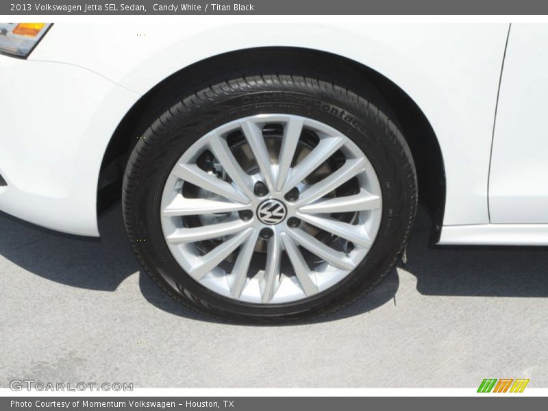 Candy White / Titan Black 2013 Volkswagen Jetta SEL Sedan