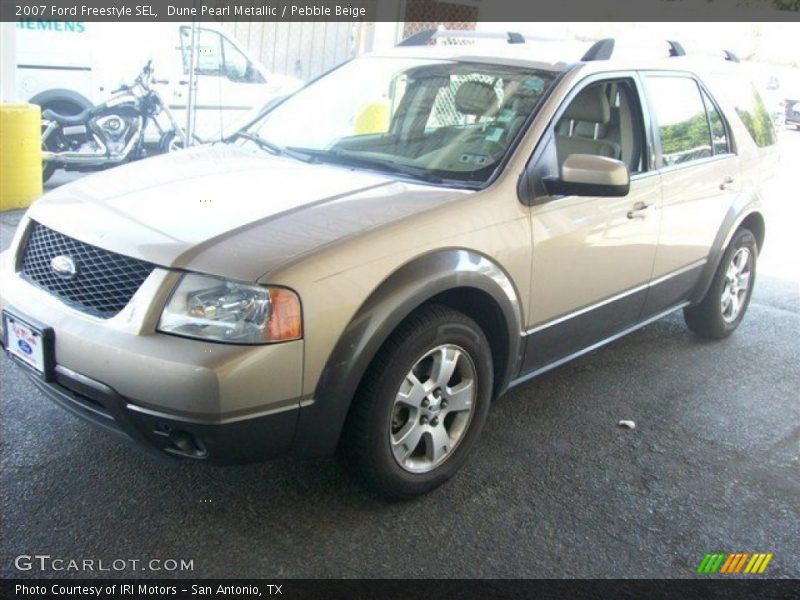 Dune Pearl Metallic / Pebble Beige 2007 Ford Freestyle SEL