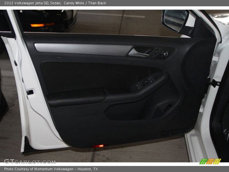 Candy White / Titan Black 2013 Volkswagen Jetta SEL Sedan