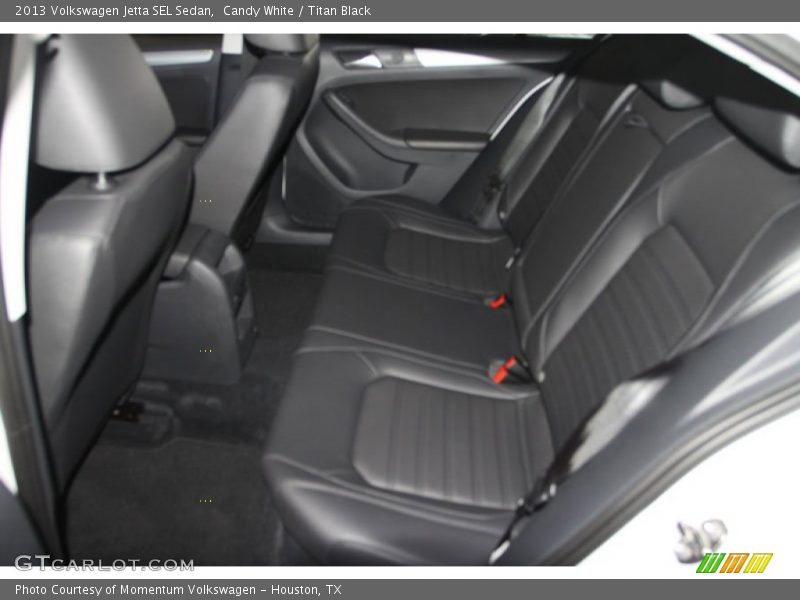 Candy White / Titan Black 2013 Volkswagen Jetta SEL Sedan