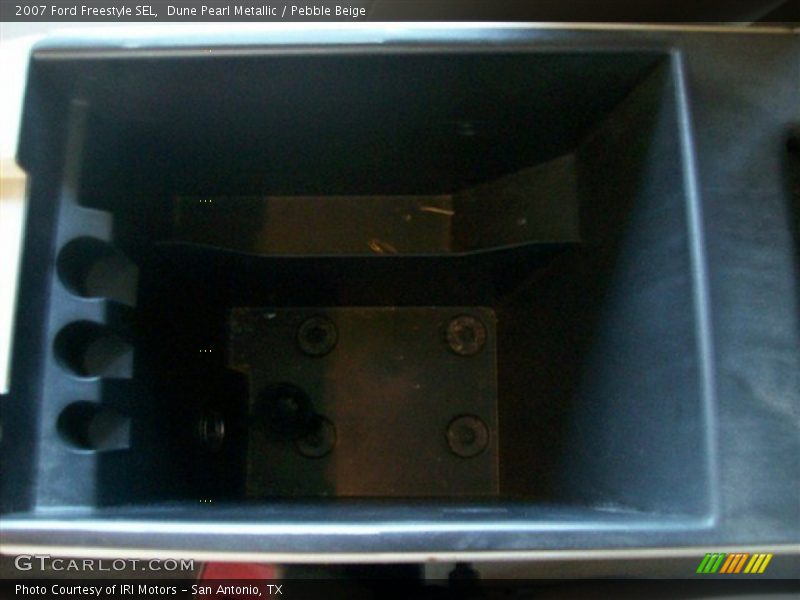 Dune Pearl Metallic / Pebble Beige 2007 Ford Freestyle SEL