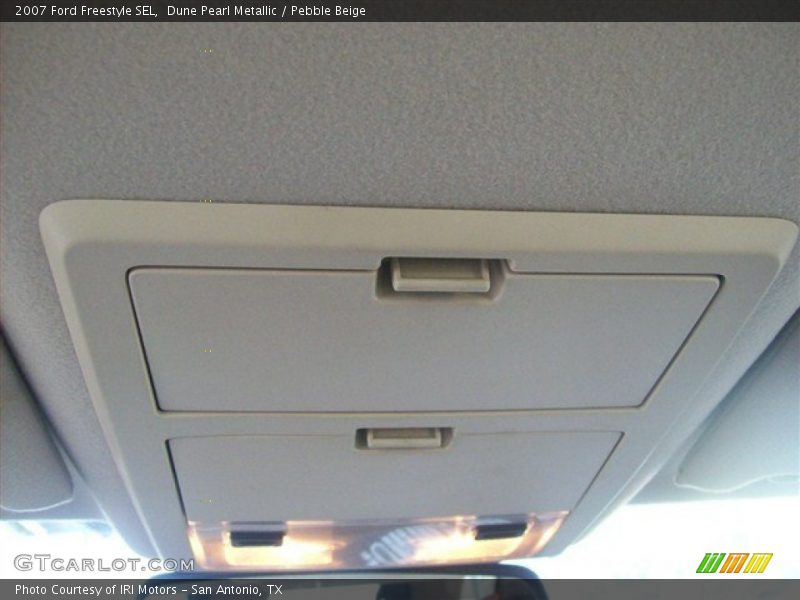 Dune Pearl Metallic / Pebble Beige 2007 Ford Freestyle SEL