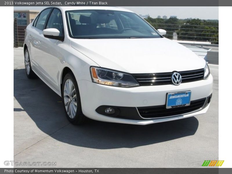 Candy White / Titan Black 2013 Volkswagen Jetta SEL Sedan