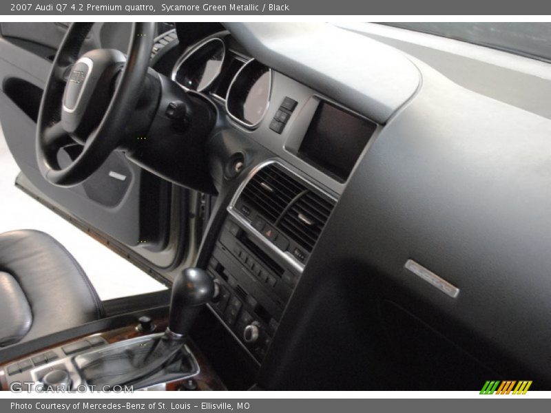 Sycamore Green Metallic / Black 2007 Audi Q7 4.2 Premium quattro