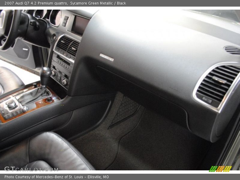 Sycamore Green Metallic / Black 2007 Audi Q7 4.2 Premium quattro