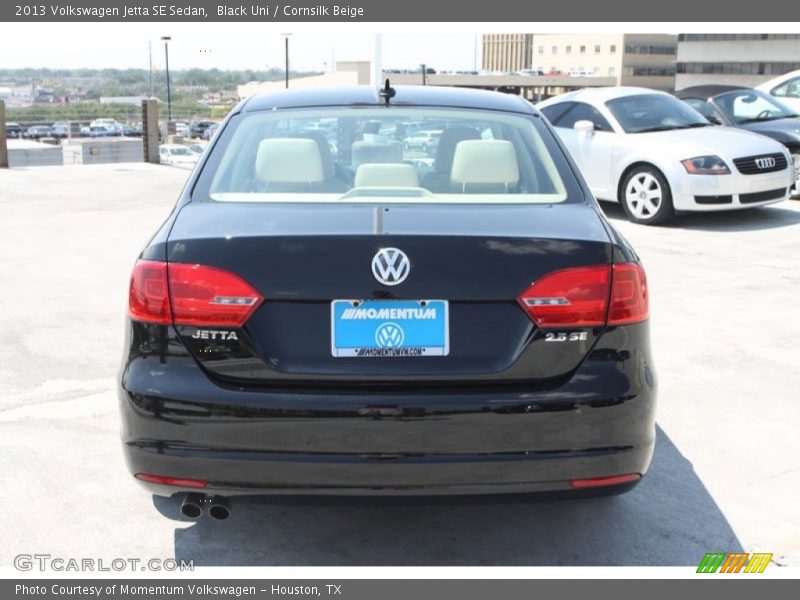 Black Uni / Cornsilk Beige 2013 Volkswagen Jetta SE Sedan