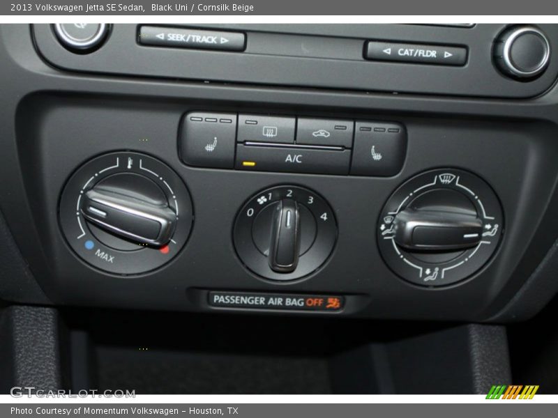 Black Uni / Cornsilk Beige 2013 Volkswagen Jetta SE Sedan