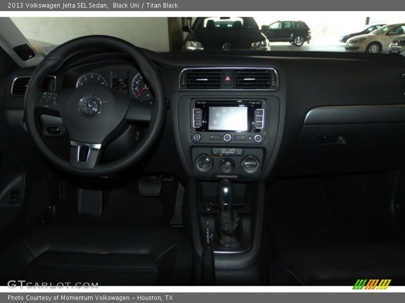 Black Uni / Titan Black 2013 Volkswagen Jetta SEL Sedan