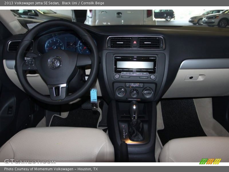 Black Uni / Cornsilk Beige 2013 Volkswagen Jetta SE Sedan