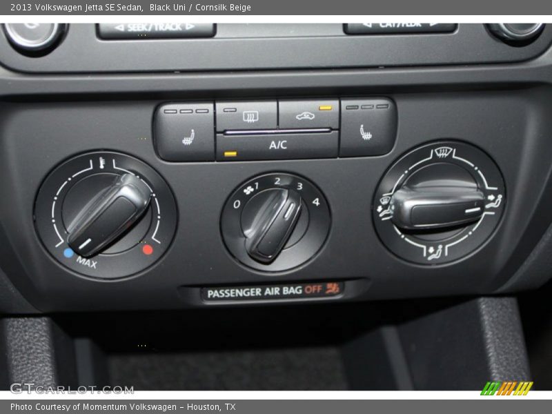 Black Uni / Cornsilk Beige 2013 Volkswagen Jetta SE Sedan