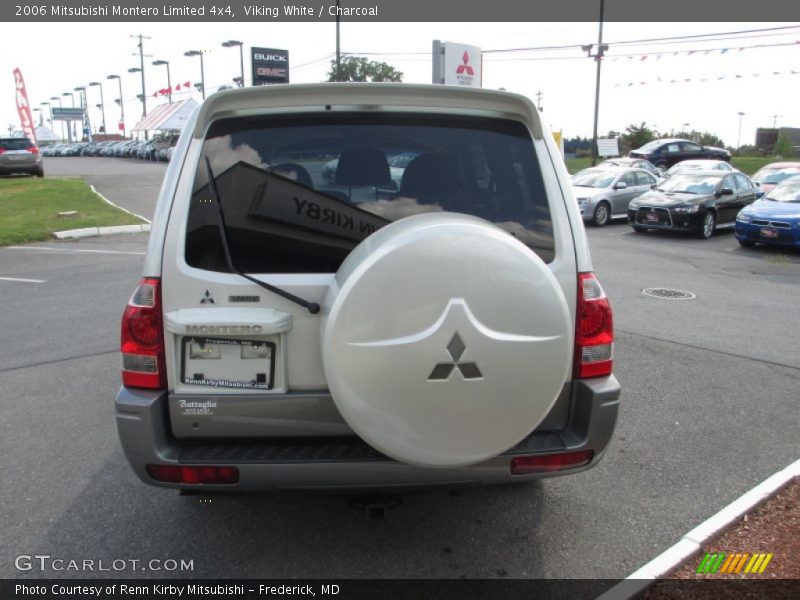 Viking White / Charcoal 2006 Mitsubishi Montero Limited 4x4