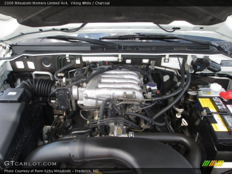 Viking White / Charcoal 2006 Mitsubishi Montero Limited 4x4